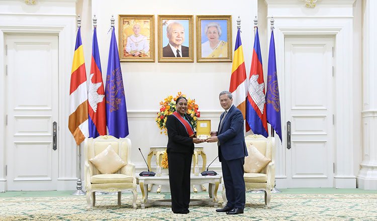 /2026/05/us-cambodia-highlight-growing-bilateral-ties-52000-633224.htm